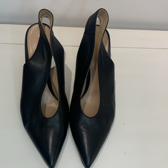 Beautiful Gianvito Rossi slingbacks - Picture 2 of 7